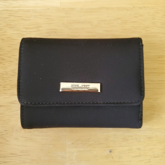 Nine West black wallet - Picture 1 of 13